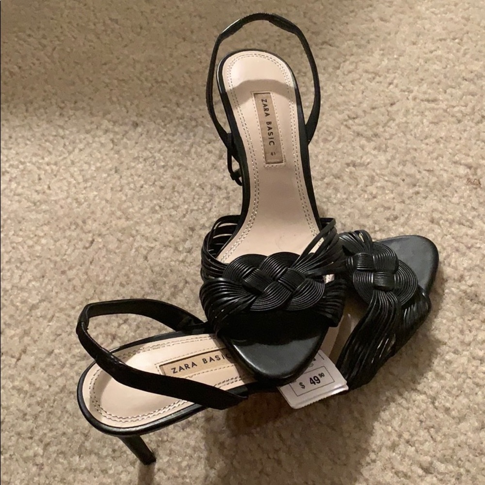 Black Zara heels ! Super cute and stylish !